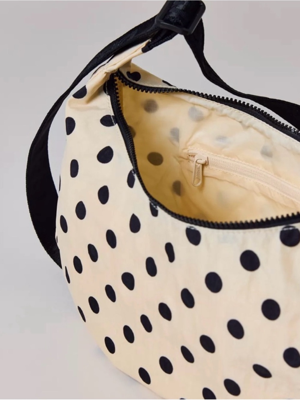 NWT BAGGU UO Exclusive Cream + Black Polka Dot Medium Nylon Crescent Bag - Picture 3 of 6